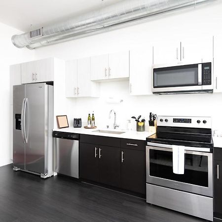 Flexhome Skywalk To Fiserv 1Br Apt U5 ミルウォーキー エクステリア 写真