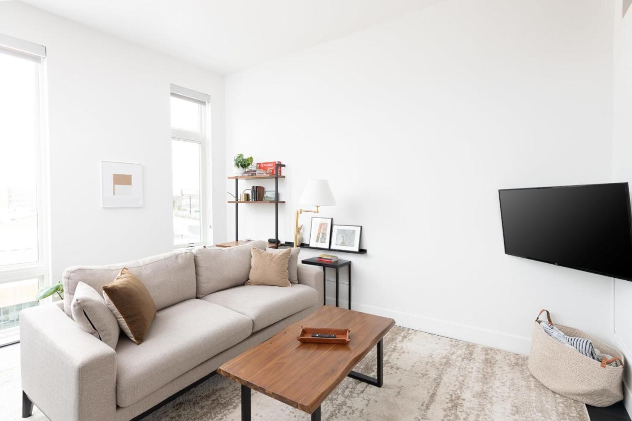 Flexhome Skywalk To Fiserv 1Br Apt U5 ミルウォーキー エクステリア 写真