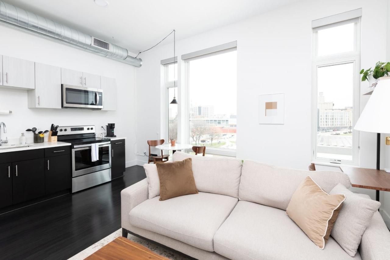 Flexhome Skywalk To Fiserv 1Br Apt U5 ミルウォーキー エクステリア 写真